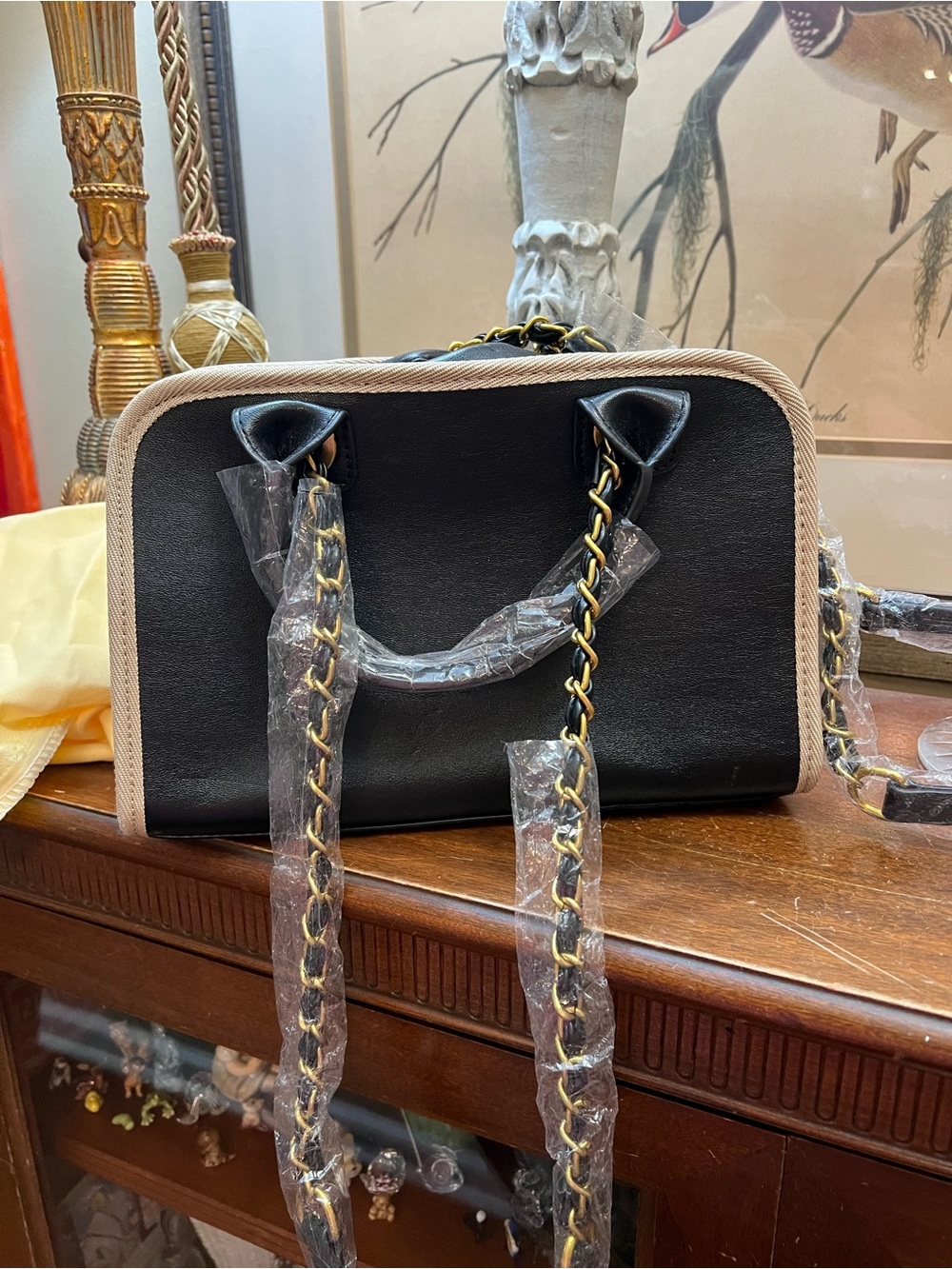 🦋 NWOT Designer style Black & Beige Satchel with Gold Chain Trim - Picture 6 of 9